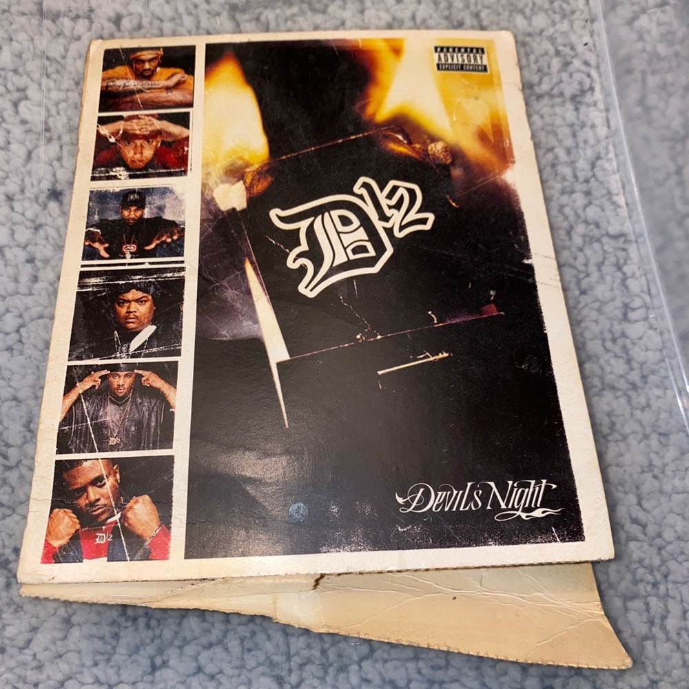 D12 devils night store display used